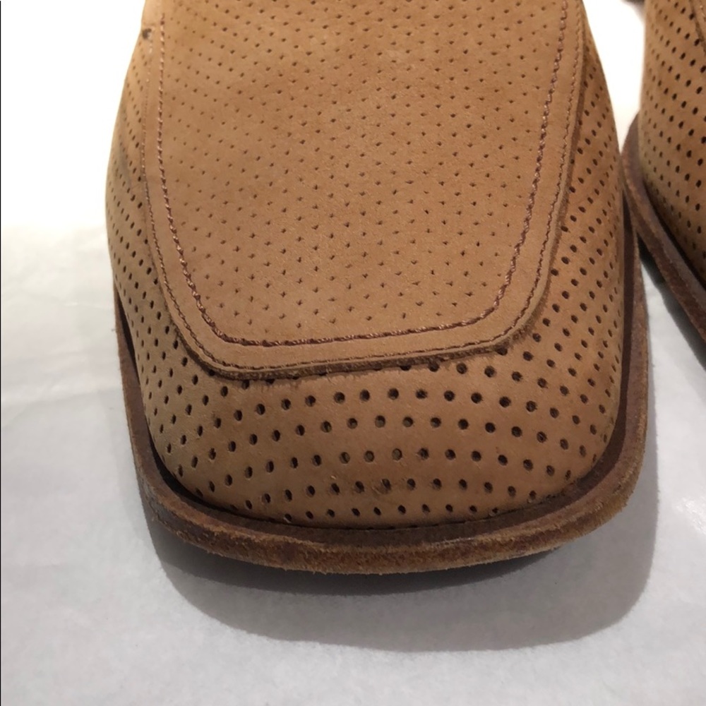 Shoes - Picture 2 of 5